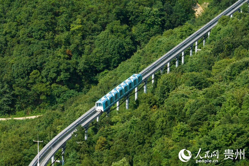 野玉海單軌小火車項目。人民網(wǎng)記者 涂敏攝