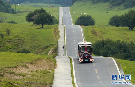 （美麗中國）（1）重慶武?。罕苁钚蓍e游升溫